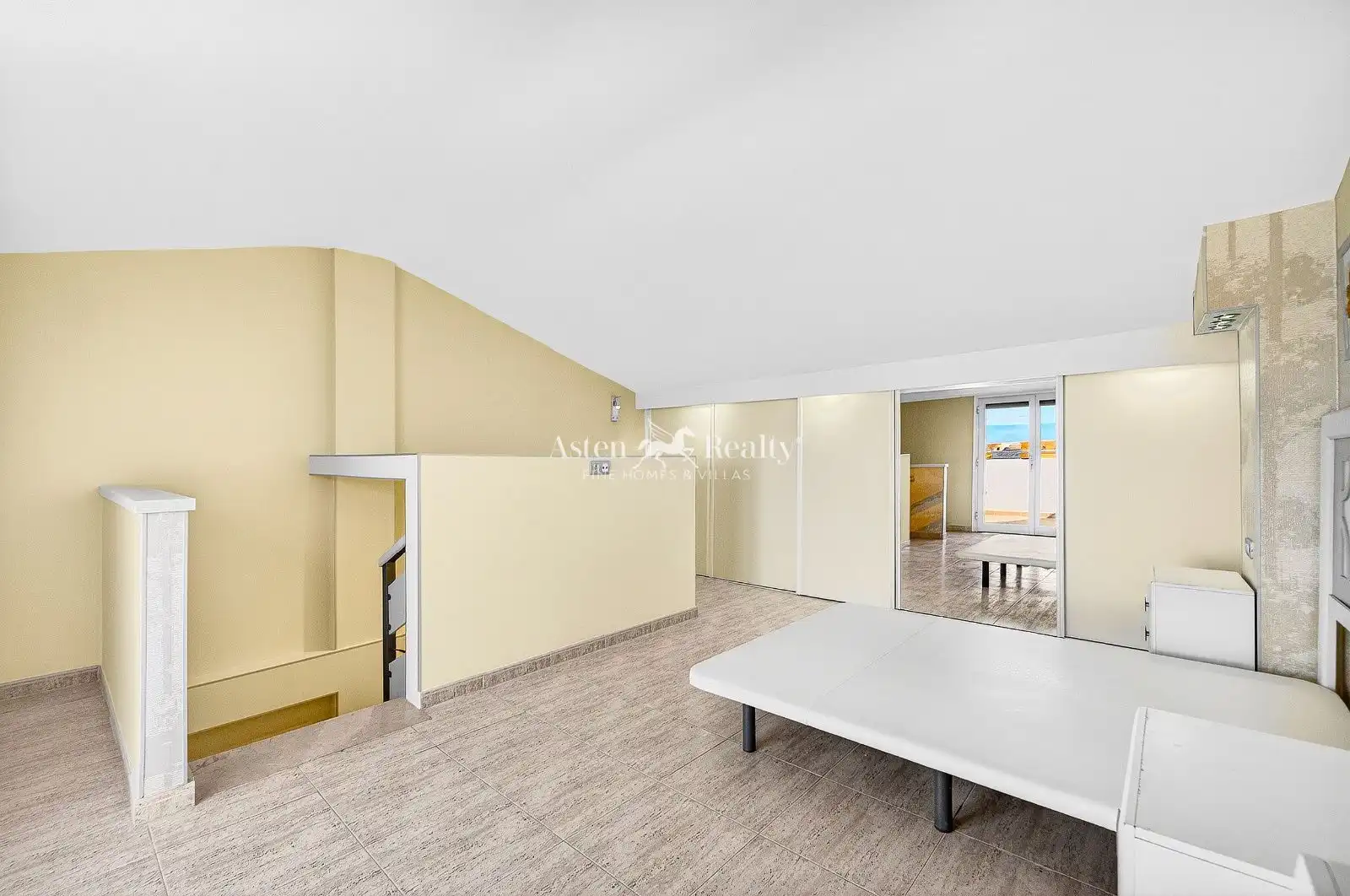 Maisonette mit Pool zum Verkauf in Helsinki, imagen 24
