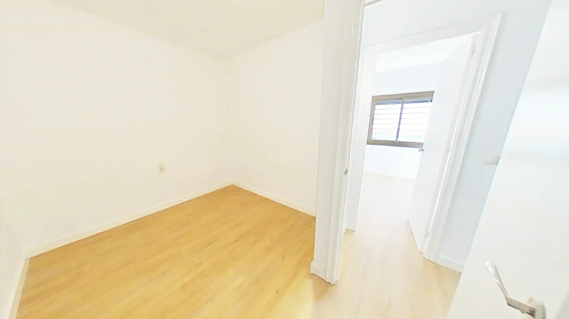 Bedroom of Flat for sale in Sabadell