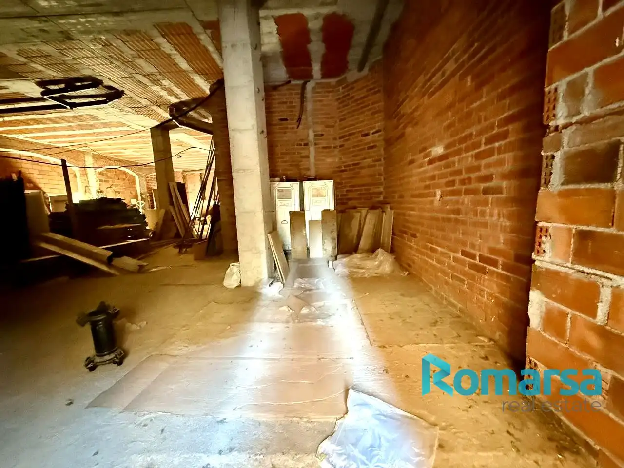 Local comercial en venta en Calle Capitán Peñas, imagen 4
