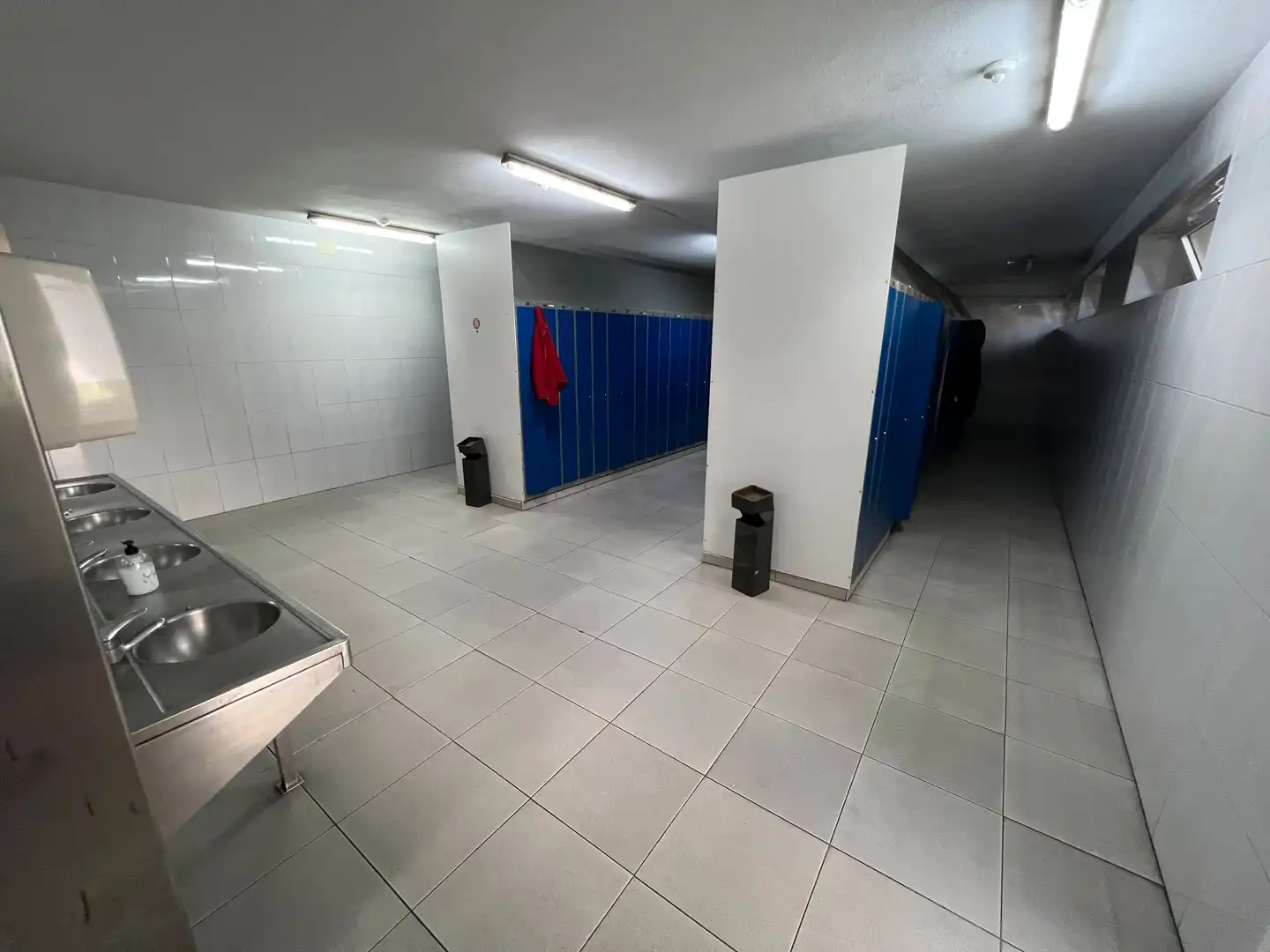Baño de Nave industrial de alquiler en Sarria
