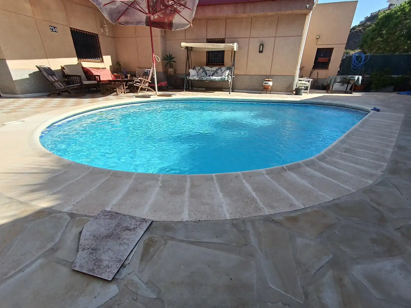 Villa con piscina in vendita a URBANIZACION TODOSOL