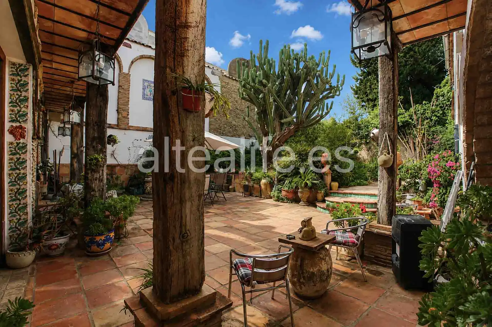 Terrasse von Einfamilien-Reihenhaus zum Verkauf in Gandia mit Privatgarten, Terrasse und Abstellraum