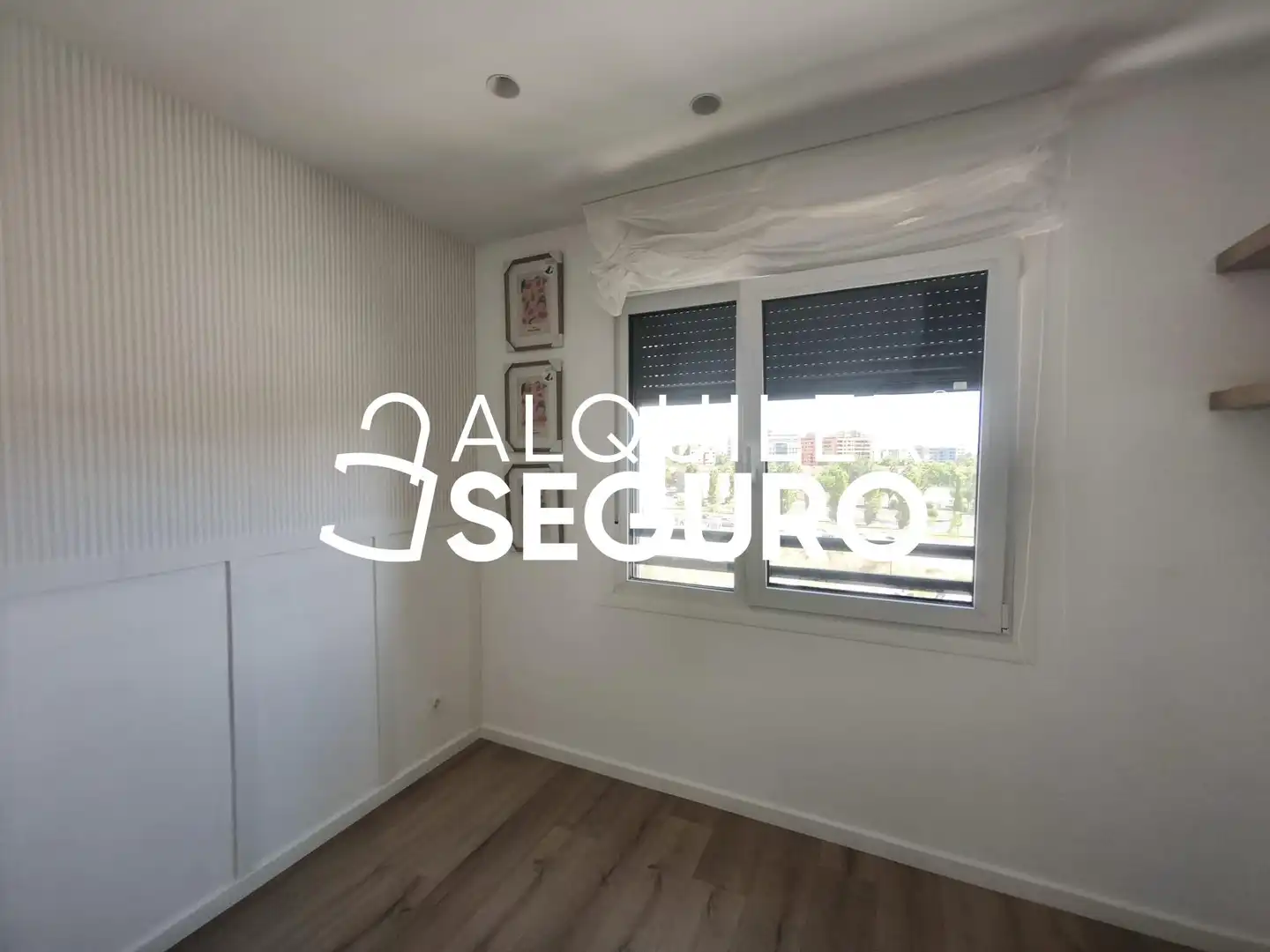 Bedroom of Flat for rent in Zaragoza  with Air Conditioner, Heating and Terrace
