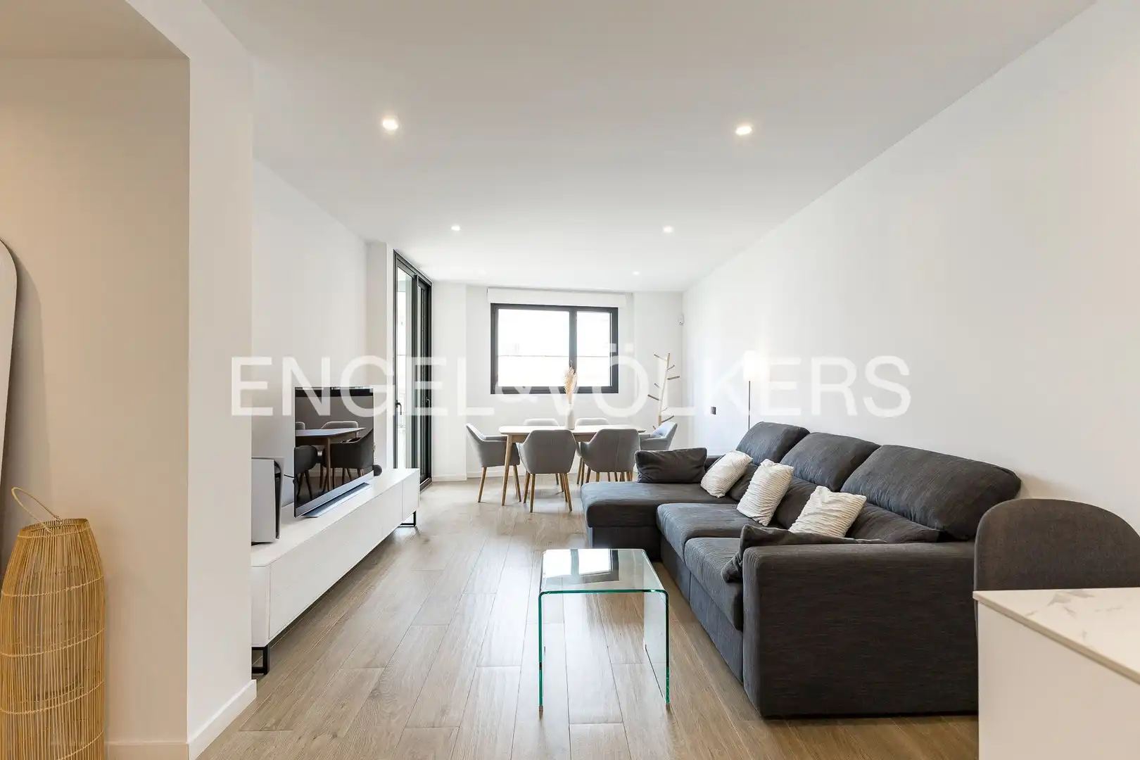 Living room of Flat for sale in Vilanova i la Geltrú  with Air Conditioner, Heating and Parquet flooring