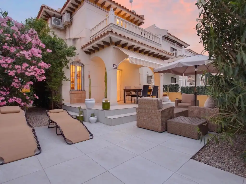Terrace of Houses for sale in Orihuela  with Air Conditioner, Private garden and Furnished