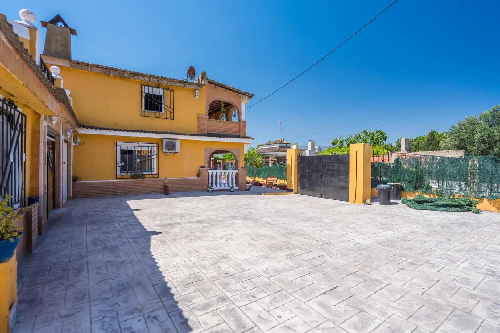 Vista exterior de Casa o chalet en venta en Benaguasil con Aire acondicionado, Calefacción y Jardín privado