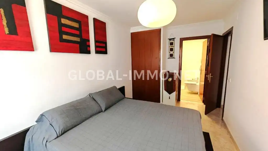 Habitación de Apartamento en venta en Roses con Calefacción, Terraza y Amueblado