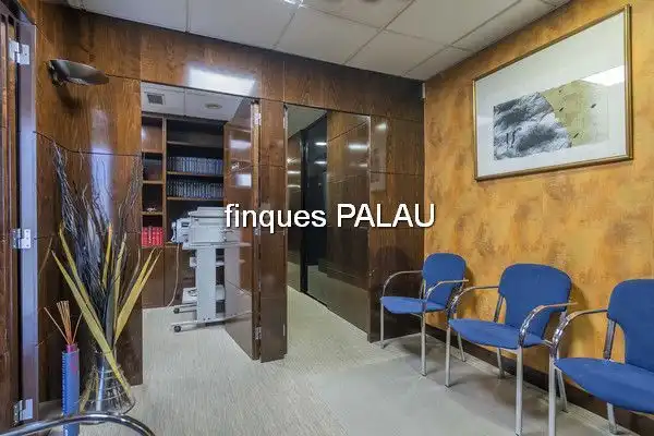 Local comercial en venda a Les Corts, imagen 2