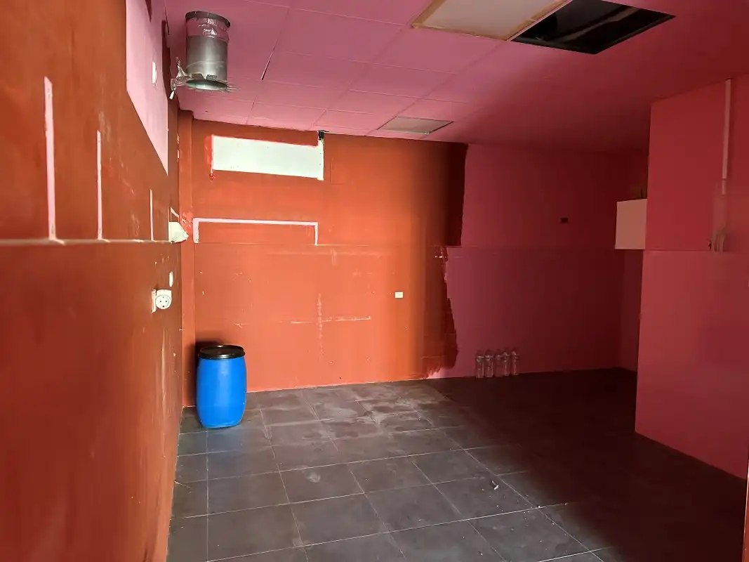 Local de alquiler en Gandia con Terraza y Alarma