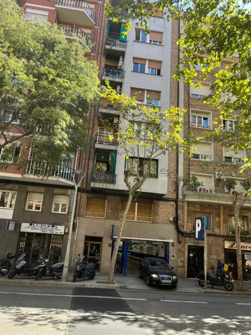 Piso con ascensor en venta en Carrer de la Indústria