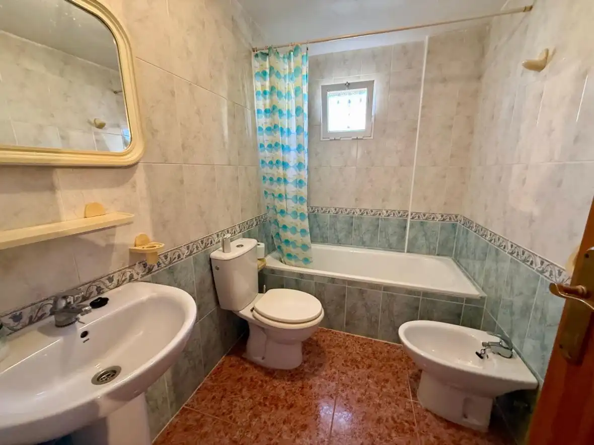Baño de Apartamento en venta en Santa Pola con Aire acondicionado, Calefacción y Terraza
