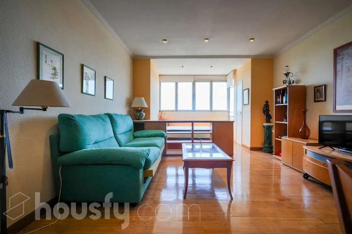 Wohnzimmer von Wohnung zum Verkauf in Madrid mit Klimaanlage, Heizung und Terrasse