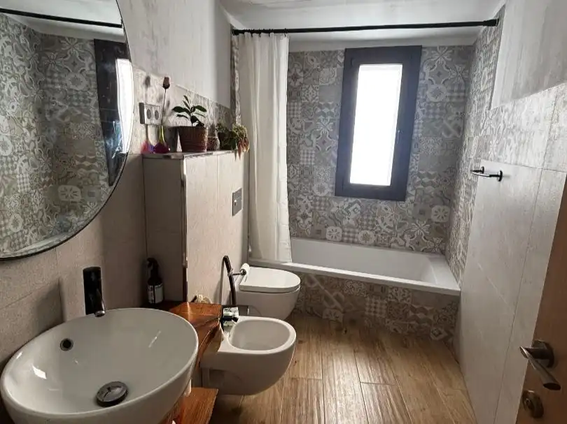 Baño de Casa o chalet para compartir en Lliçà d'Amunt con Jardín privado, Terraza y Piscina
