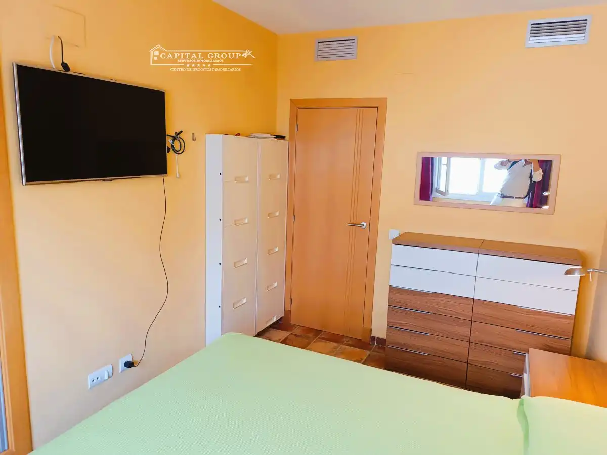 Habitación de Apartamento de alquiler en Punta Umbría con Amueblado, Lavadora y Microondas