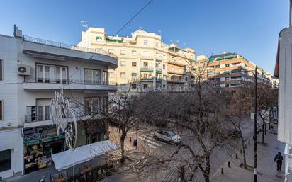 Vista exterior de Pis en venda en  Granada Capital amb Aire condicionat, Calefacció i Terrassa