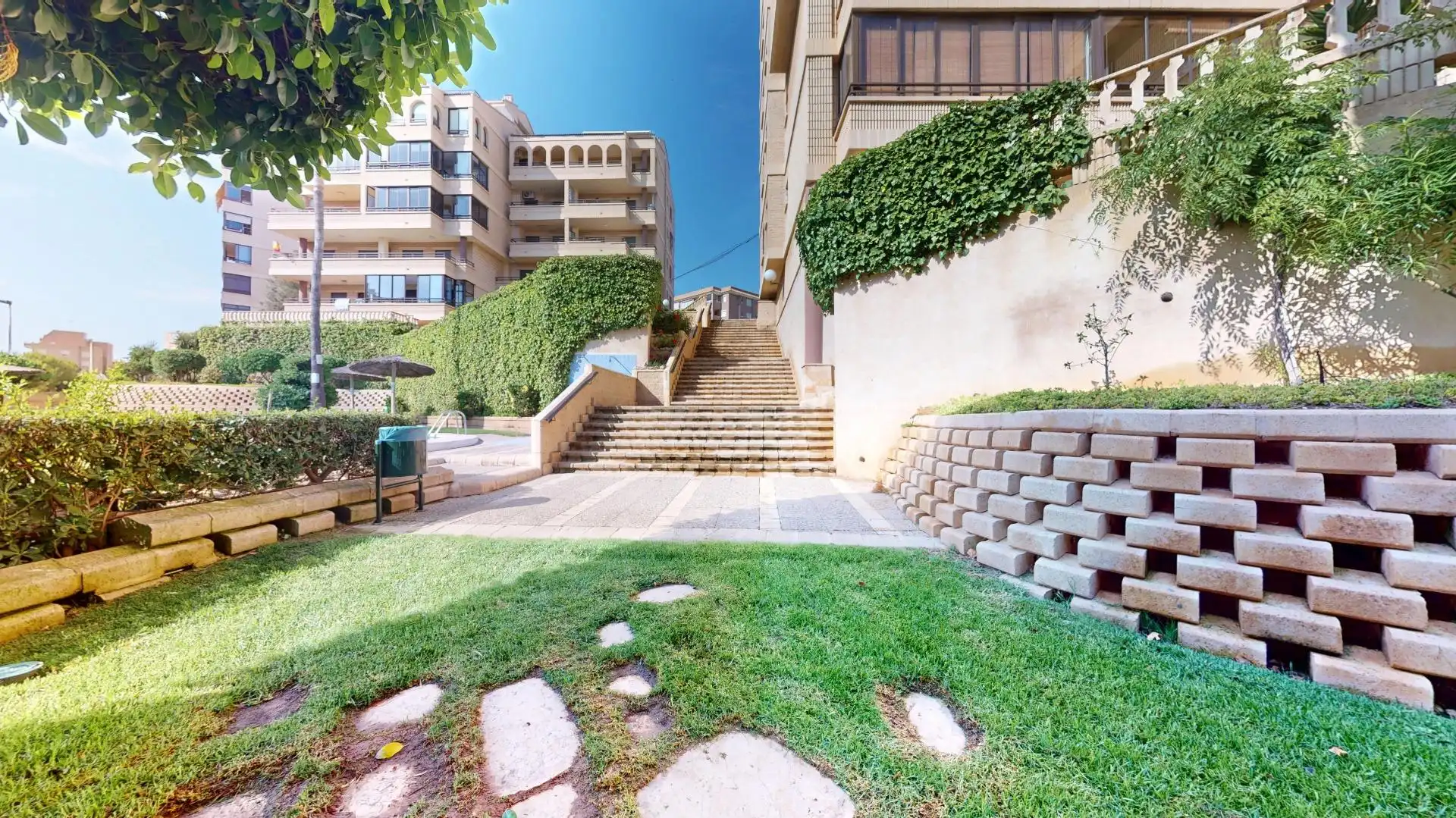 Attic for rent in Calle Ifach, 2, Los Arenales del Sol