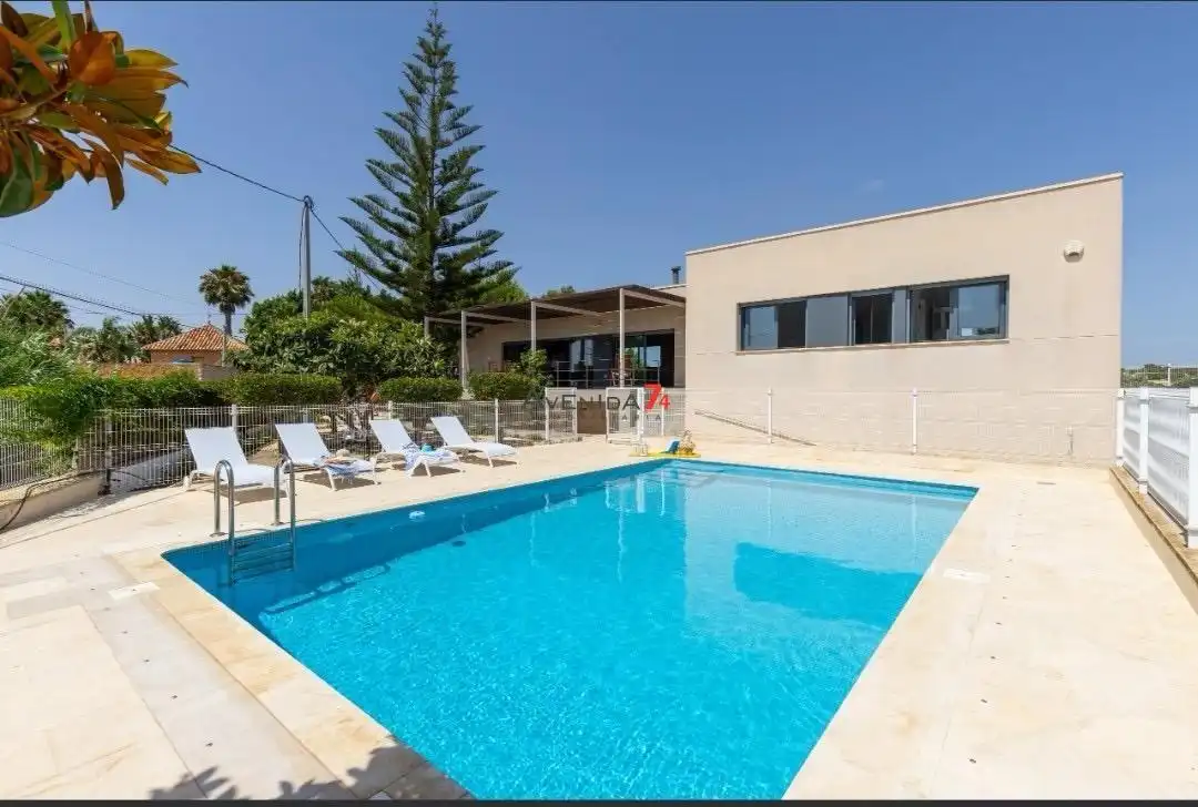 Villa mit Pool zum Verkauf in Los Montesinos