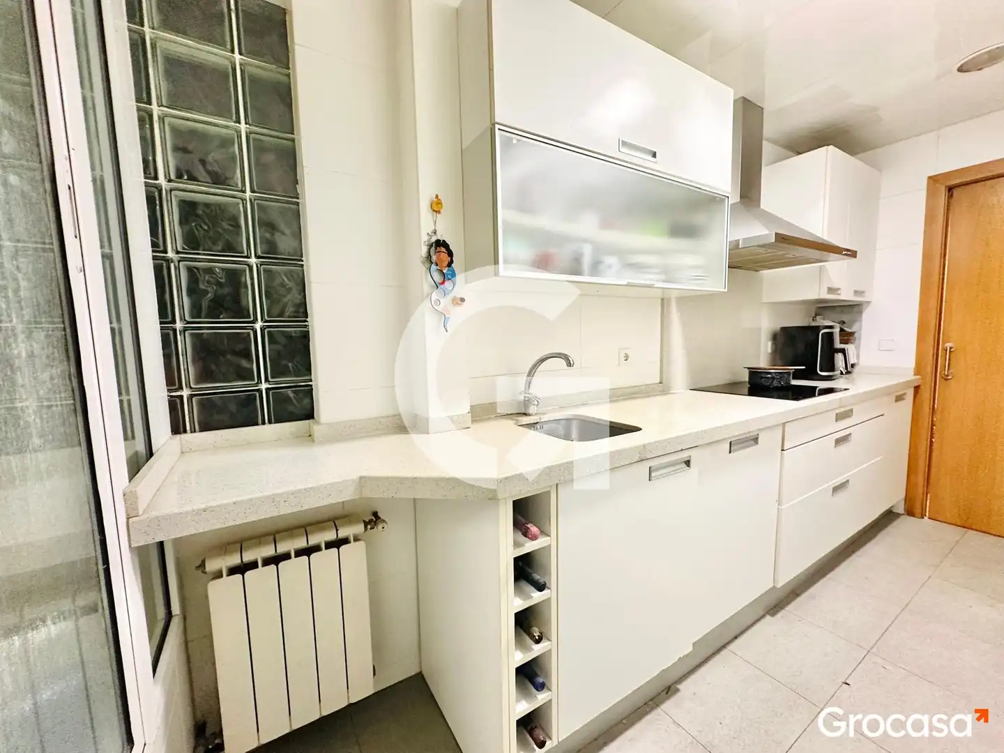 Kitchen of Flat for sale in Barcelona  with Air Conditioner, Heating and Oven