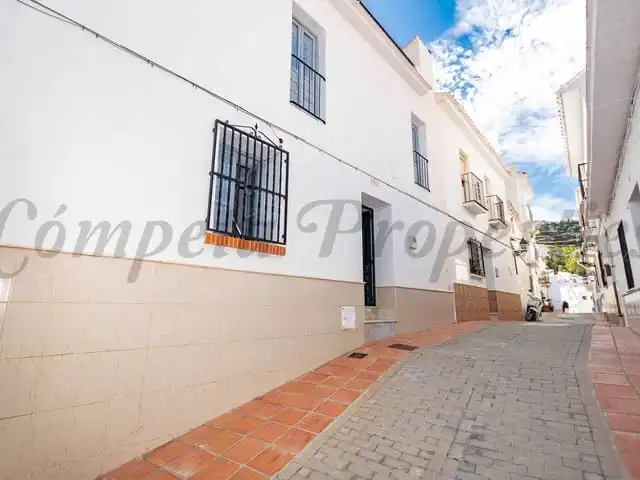 Casa adosada en venda a Torrox Pueblo
