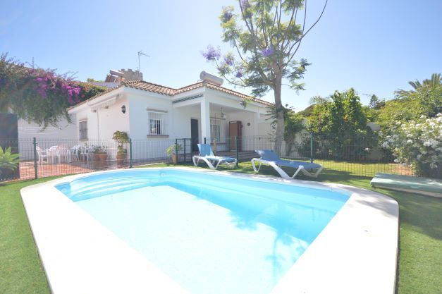 Single-family semi-detached to rent in Calle de Sevilla, 97, Conil
