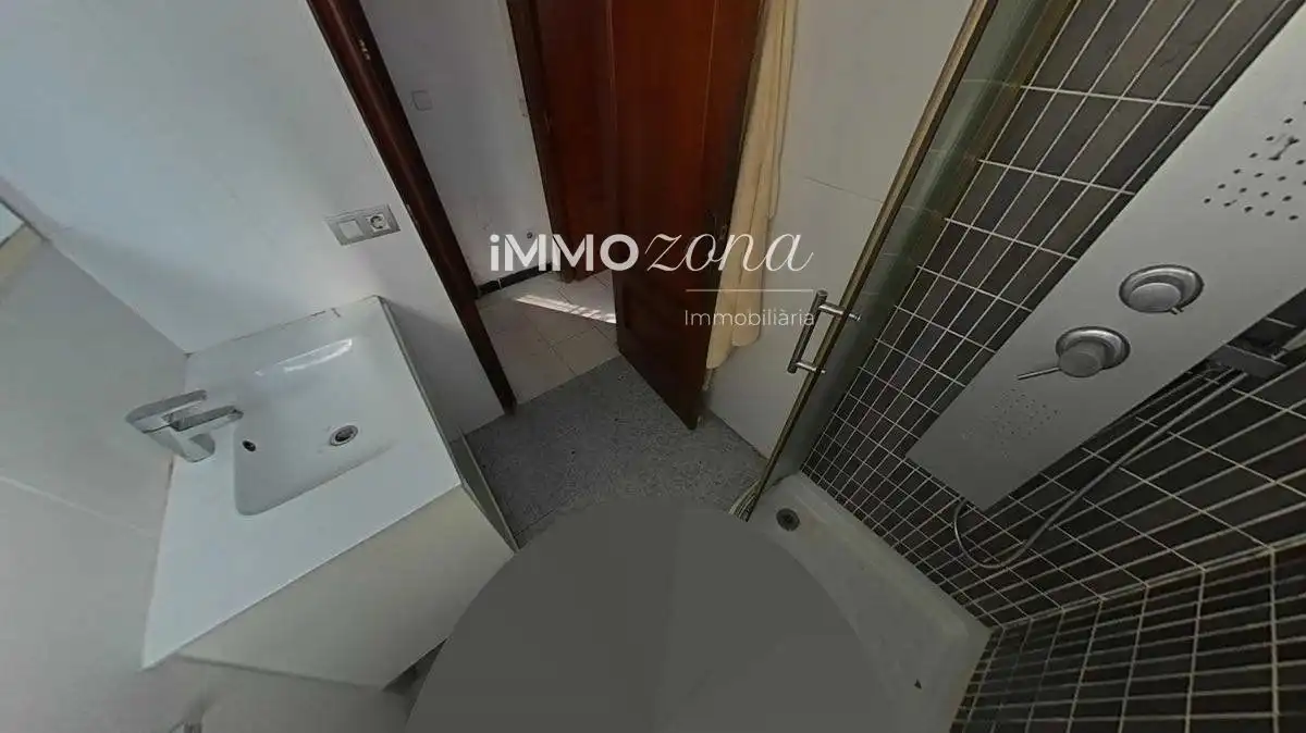Bany de Casa adosada en venda en Montgat, Barcelona