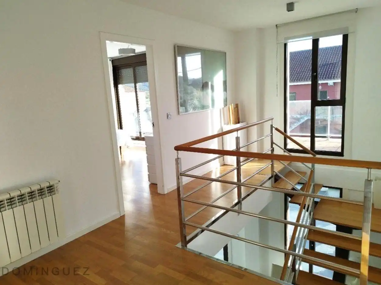Casa o xalet en venda en Pontevedra Capital  amb Calefacció, Jardí privat i Terrassa