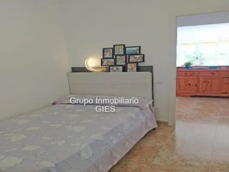 Habitación de Apartamento en venta en Valencia con Aire acondicionado, Calefacción y Horno
