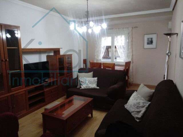 Sala de estar de Piso de alquiler en Castillejo de Martín Viejo con Calefacción y Amueblado