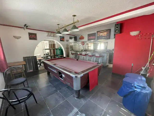Commercial properties for sale in Avinguda de l'Amerador, Pueblo Español - Coveta Fumá