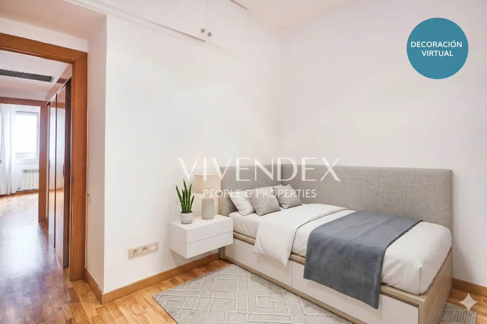 Bedroom of Flat for sale in Barcelona  with Heating, Parquet flooring and Balcony