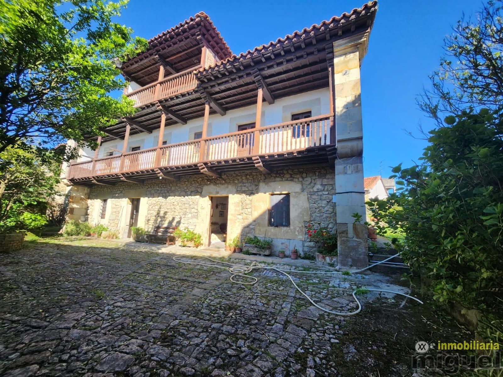 Vista exterior de Finca rústica en venda en Valdáliga amb Jardí privat i Terrassa