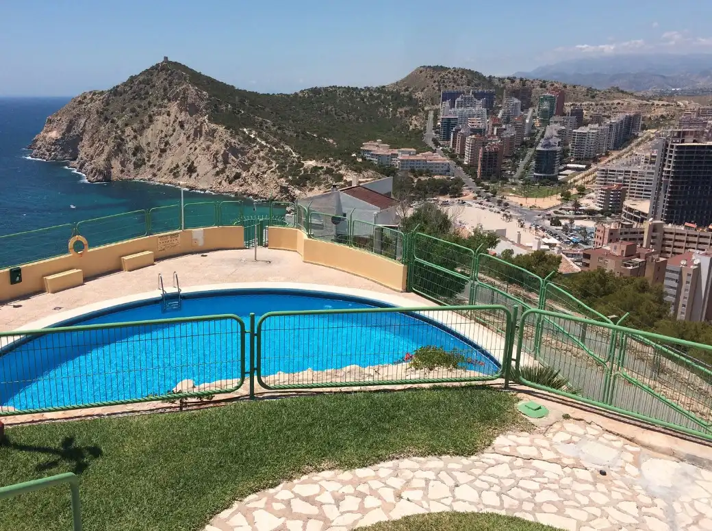 Piscina de Pis en venda en Benidorm amb Piscina i Piscina comunitària