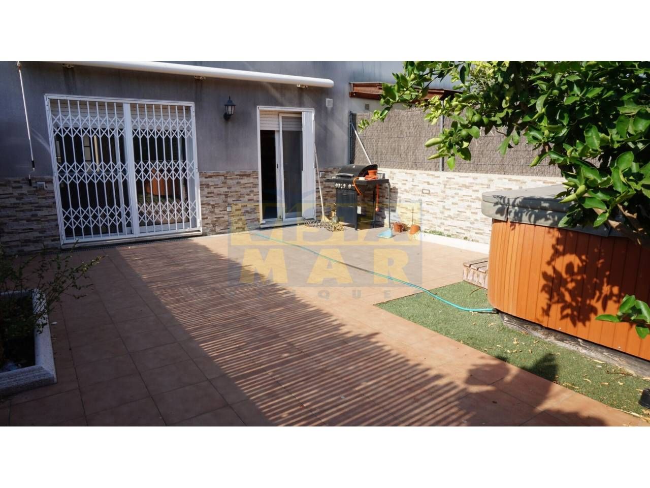 Terraza de Casa o chalet en venta en Cubelles con Calefacción y Jardín privado