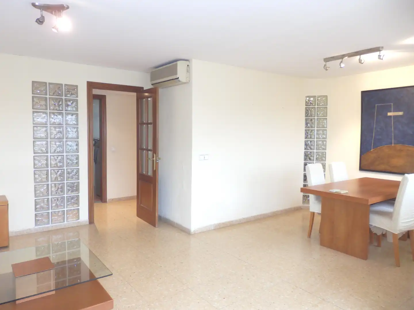 Comedor de Piso de alquiler en Valencia con Aire acondicionado, Amueblado y Horno