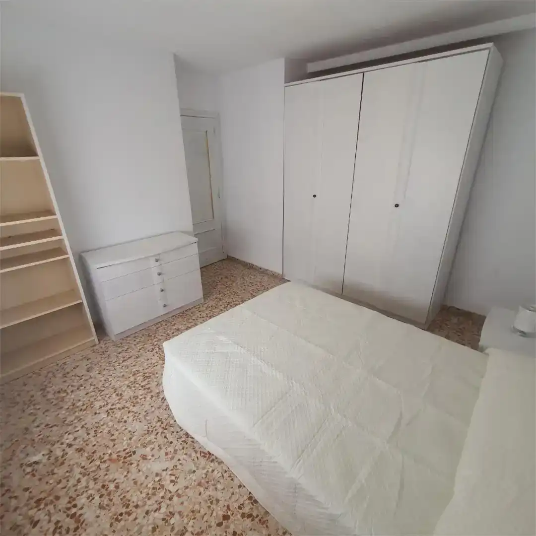 Dormitori de Pis en venda en Alzira amb Aire condicionat, Moblat i Forn
