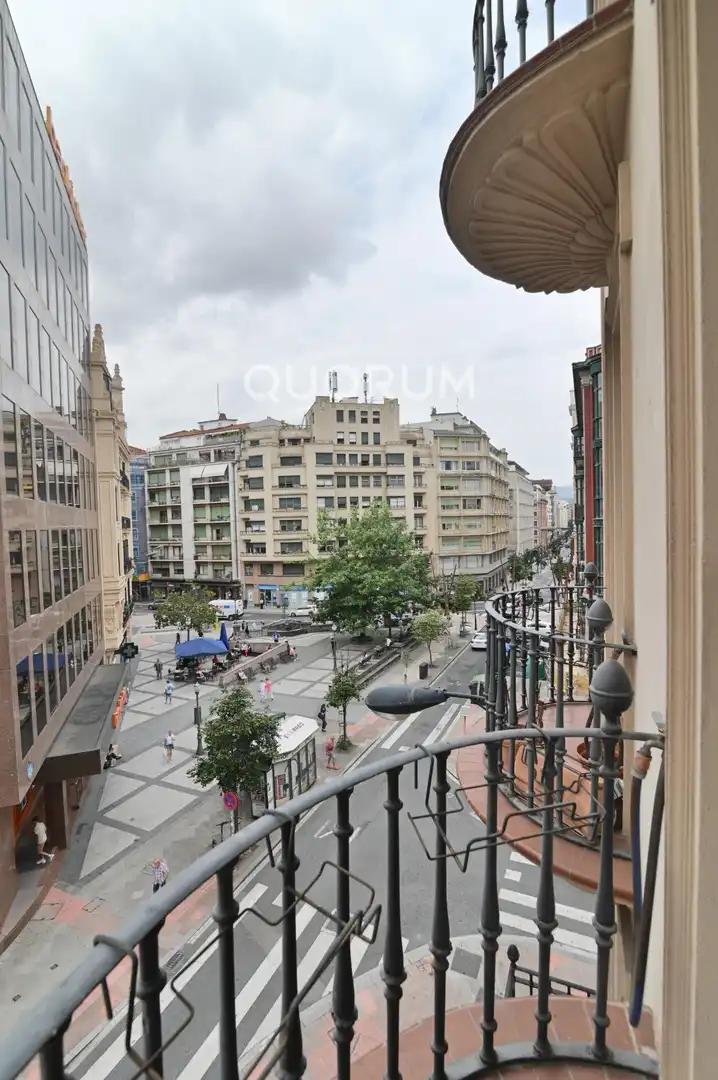 Vista exterior de Piso en venta en Bilbao  con Calefacción y Balcón