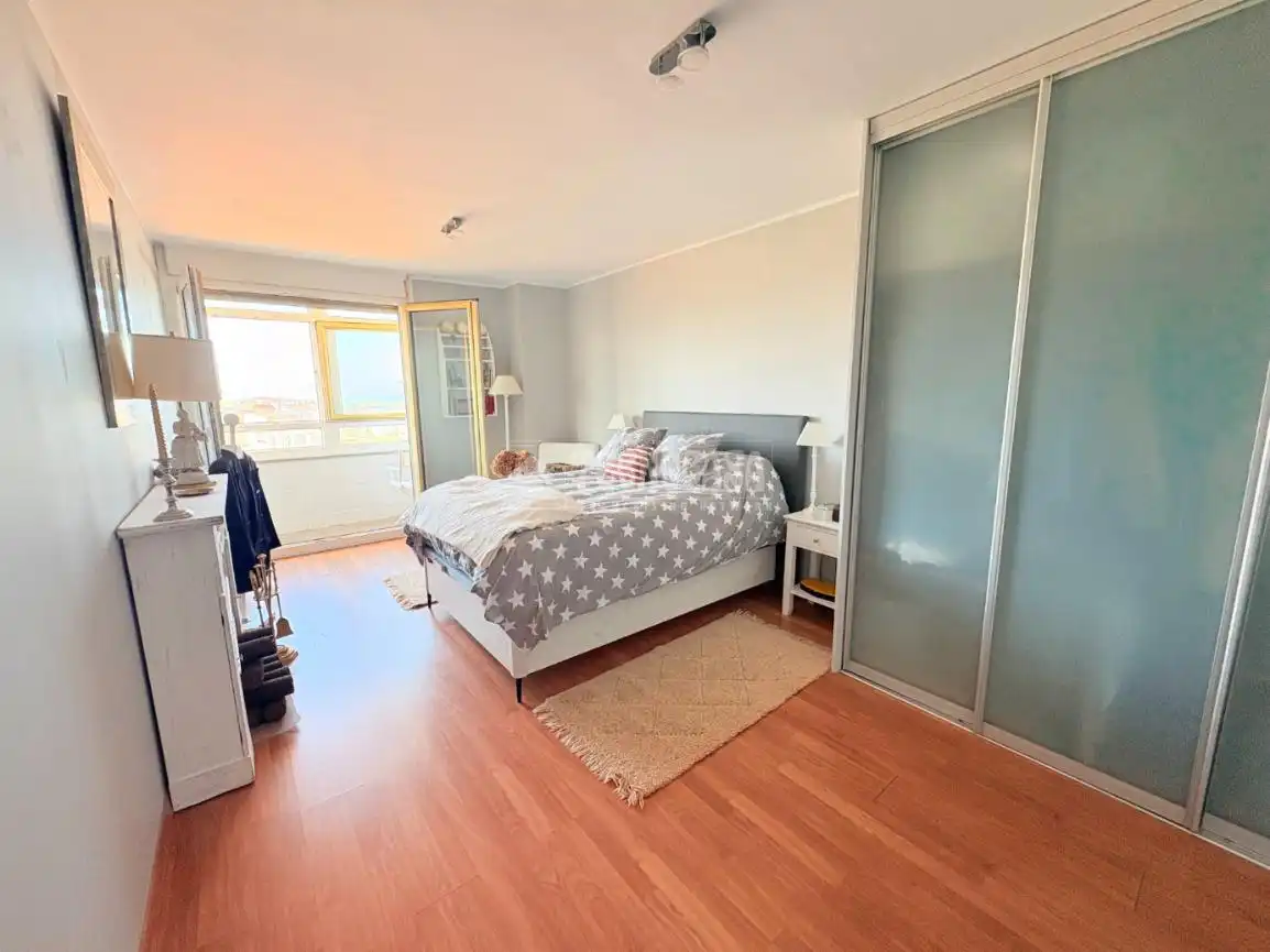 Habitación de Piso en venta en Santander con Calefacción