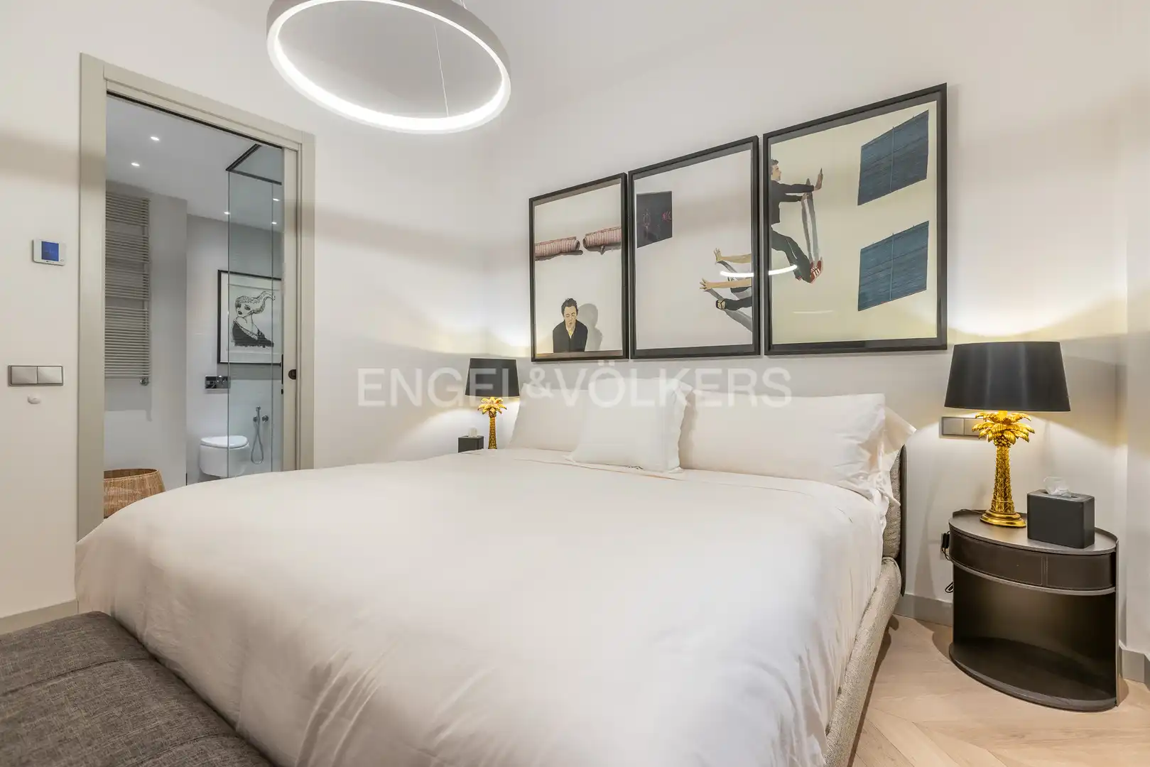 Bedroom of Flat for sale in Sevilla  with Air Conditioner, Heating and Terrace