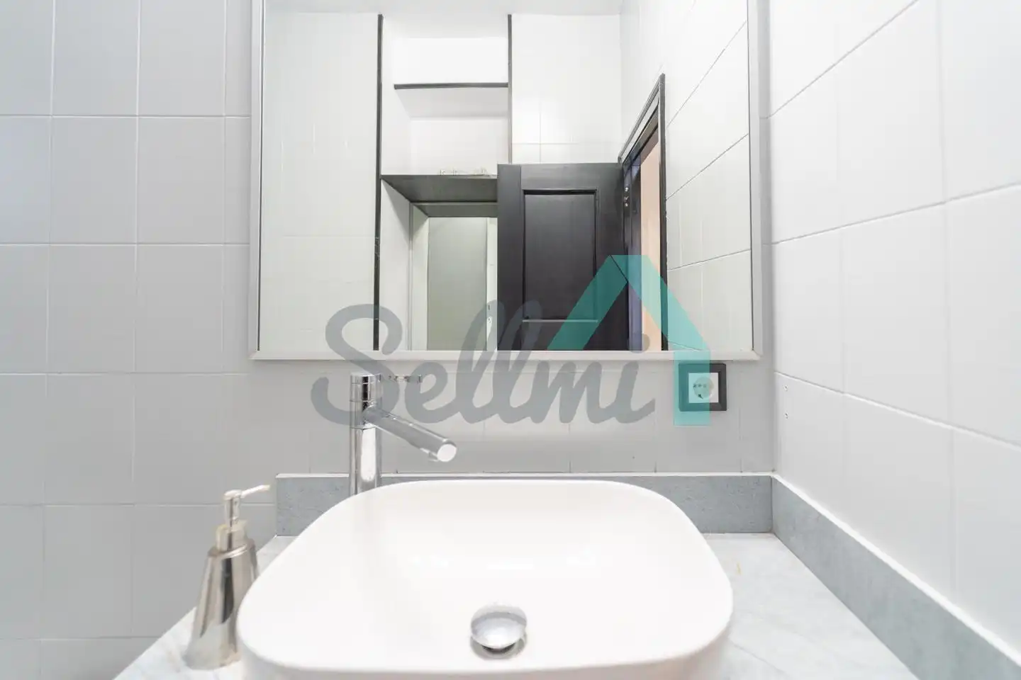 Baño de Piso en venta en Oviedo  con Calefacción, Parquet y Terraza