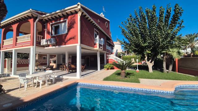 Casa-chalet en Venta en Campoamor