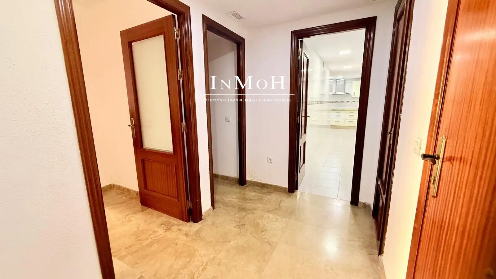 Appartamento con terrazza in vendita a Centro, imagen 2