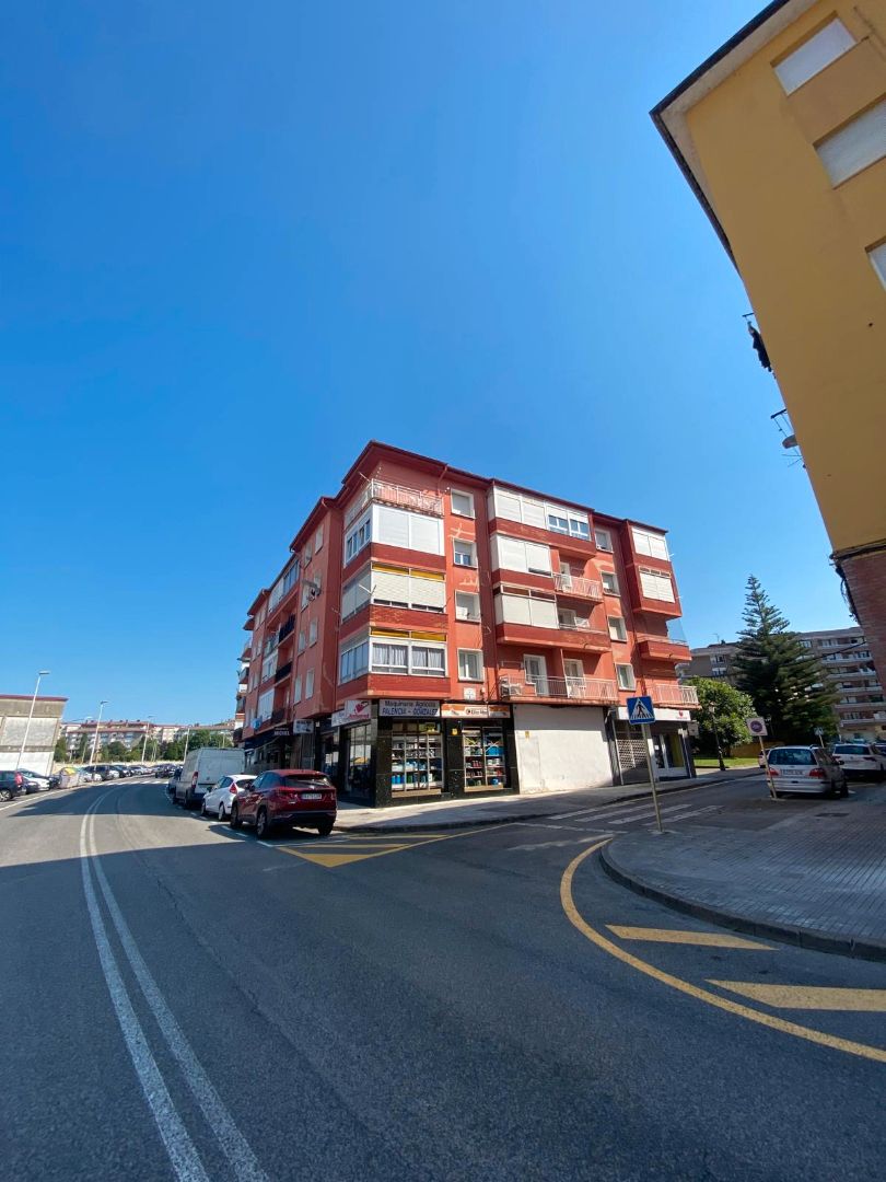 Exterior view of Flat for sale in Torrelavega 