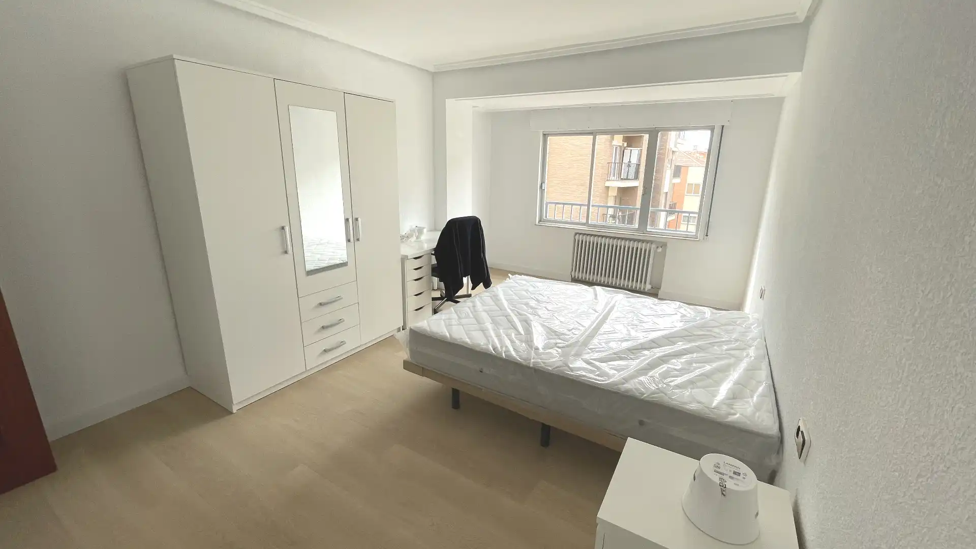Bedroom of Flat for rent in Salamanca  with Heating, Parquet flooring and Furnished
