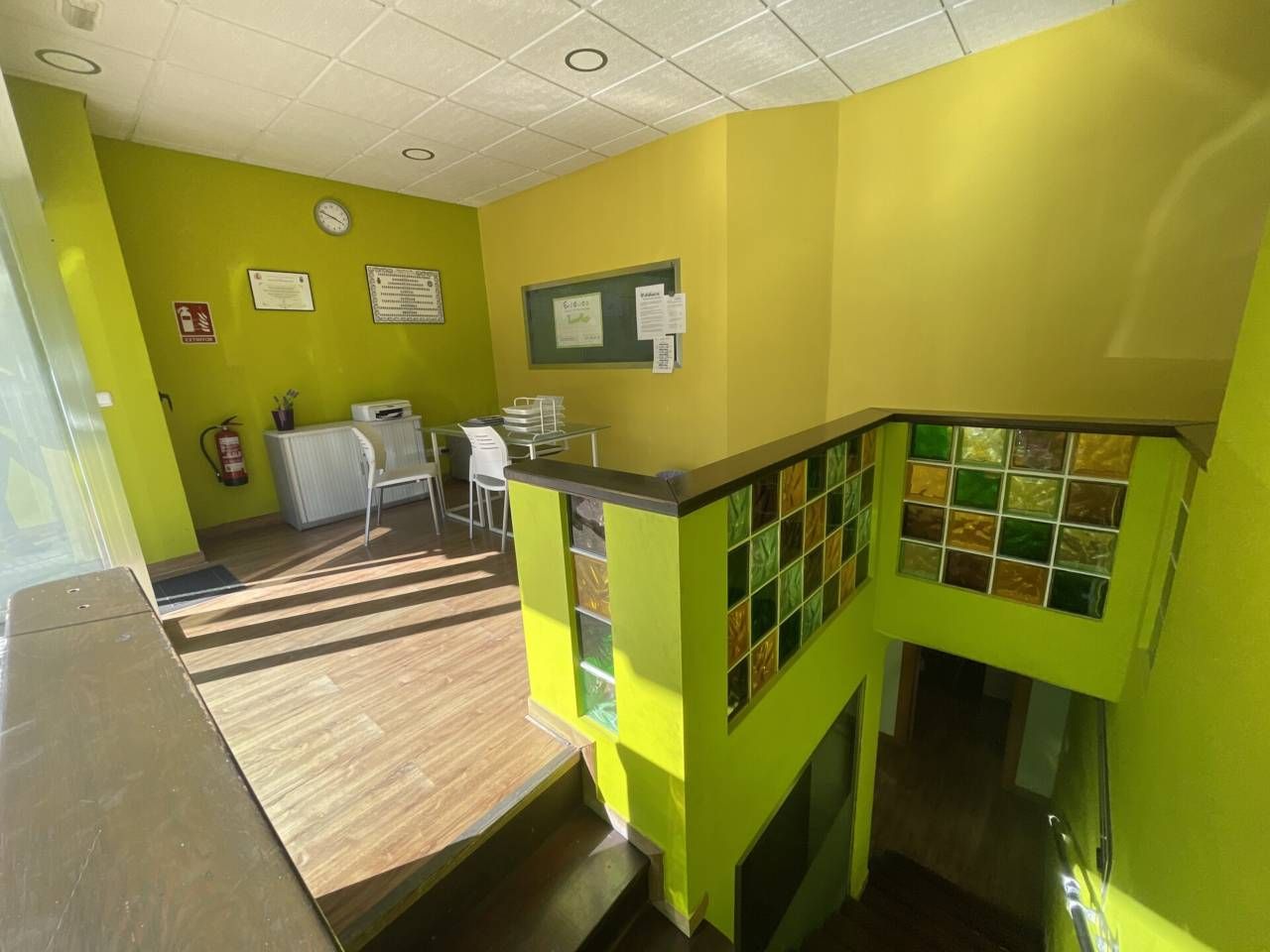 Premises to rent in Estepona  with Air Conditioner