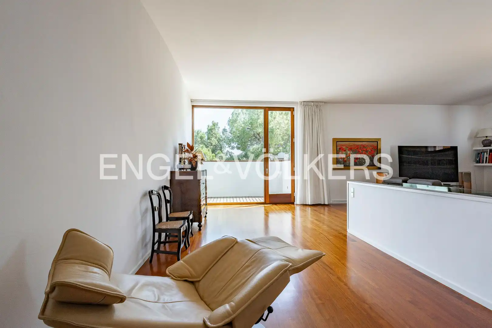 Sala de estar de Casa o chalet en venta en Sant Cugat del Vallès con Aire acondicionado, Calefacción y Jardín privado