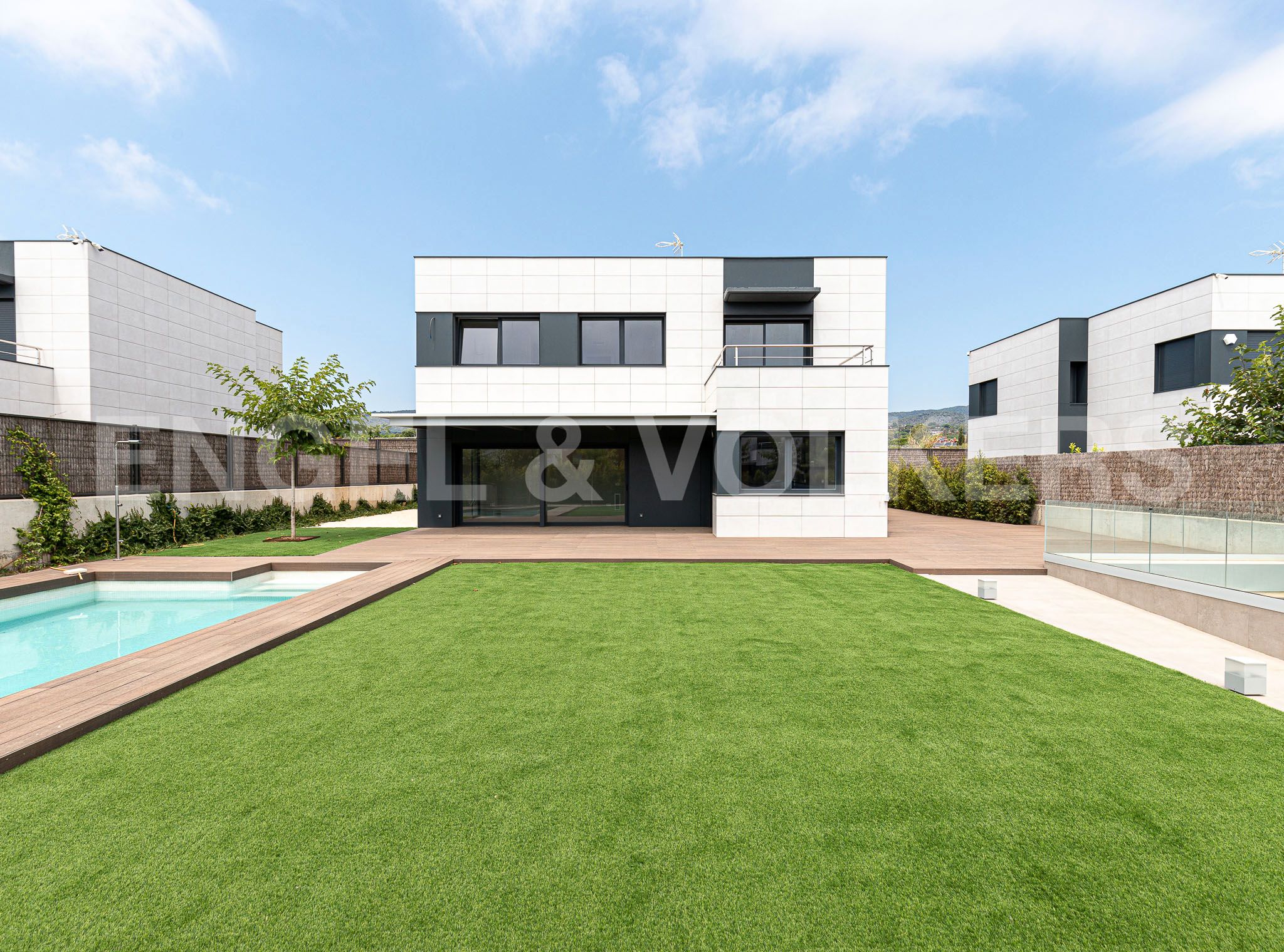 Exterior view of House or chalet for sale in Sant Andreu de Llavaneres  with Air Conditioner, Heating and Private garden