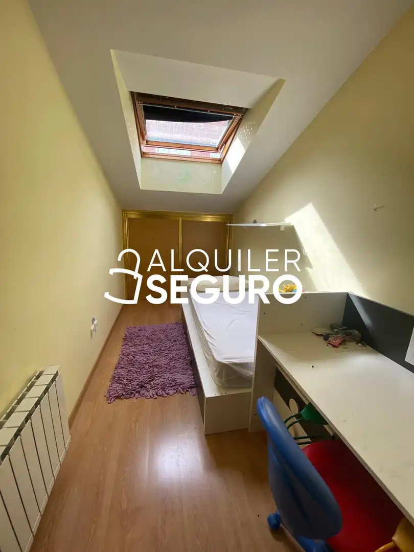 Habitación de Casa o chalet de alquiler en Guadalajara con Aire acondicionado, Calefacción y Terraza