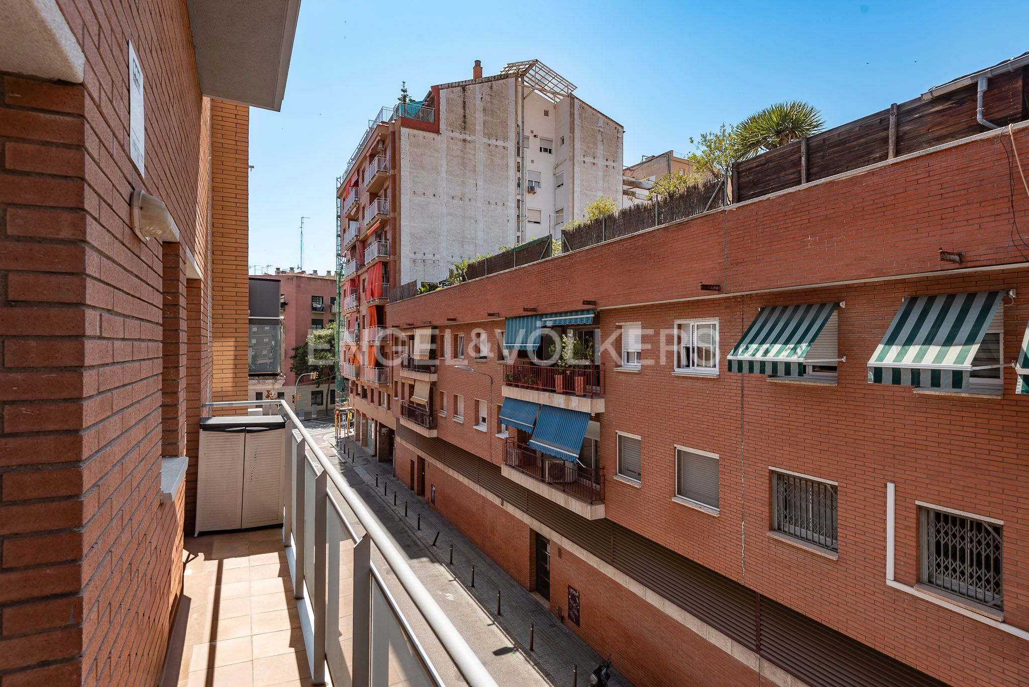 Exterior view of Apartment for sale in  Barcelona Capital  with Heating, Parquet flooring and Balcony