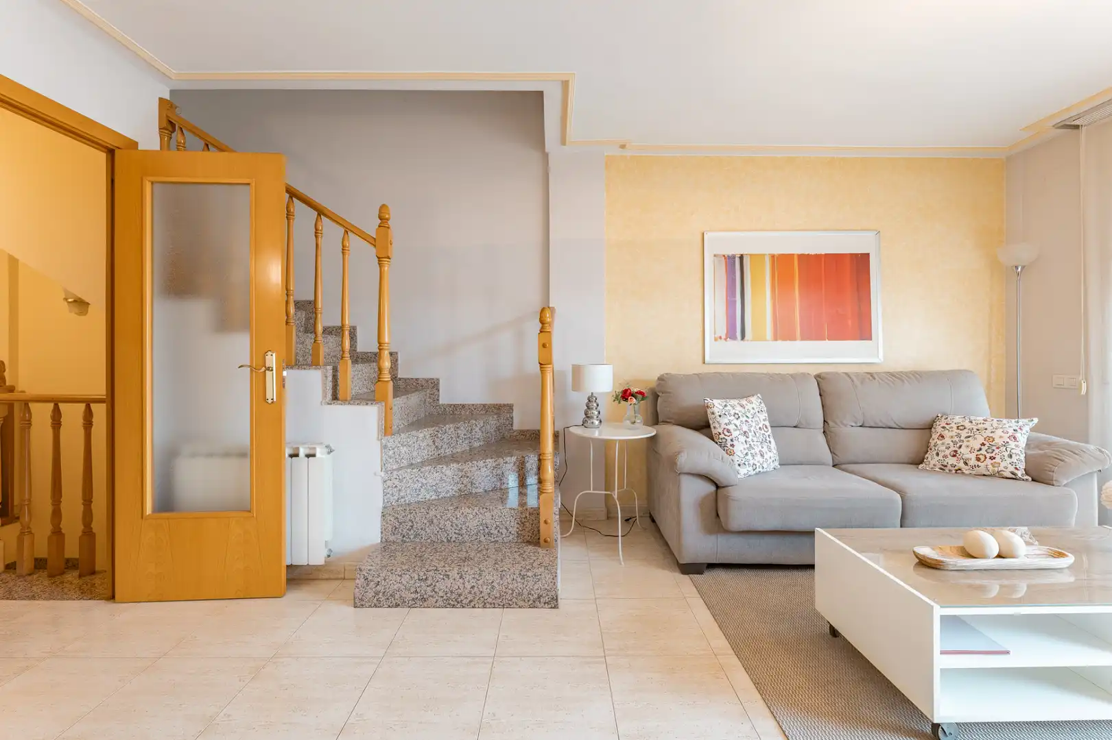 Sala de estar de Casa adosada en venta en Martorell con Aire acondicionado, Calefacción y Jardín privado