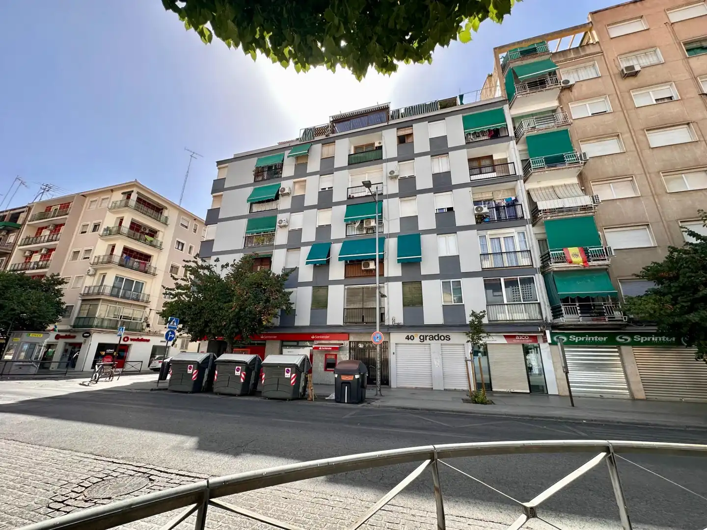 Pis amb ascensor en venda a Avenida DE DILAR